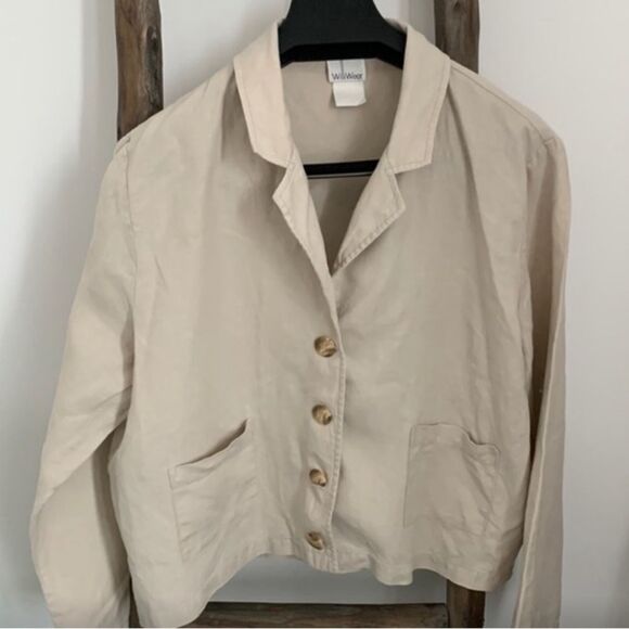 Cotton Linen Beige Cropped Top / Blazer 
by Willie Smith - Picture 3 of 8